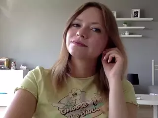MillieDesire's Live Sex Cam Show