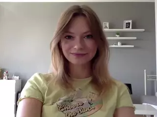 MillieDesire's Live Sex Cam Show