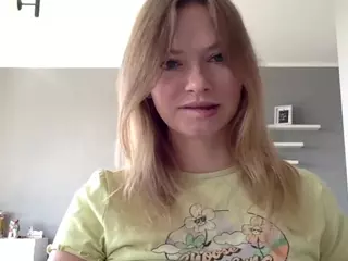 MillieDesire's Live Sex Cam Show