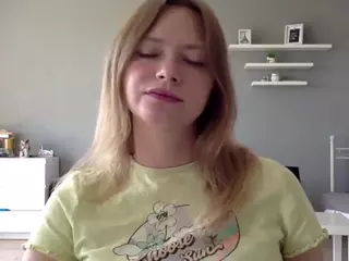 MillieDesire's Live Sex Cam Show
