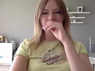 MillieDesire's Live Sex Cam Show