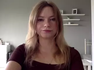 MillieDesire's Live Sex Cam Show
