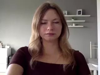 MillieDesire's Live Sex Cam Show
