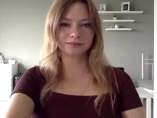 MillieDesire's Live Sex Cam Show