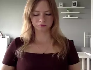 MillieDesire's Live Sex Cam Show