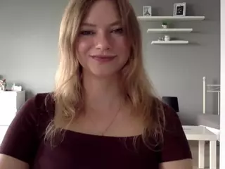 MillieDesire's Live Sex Cam Show