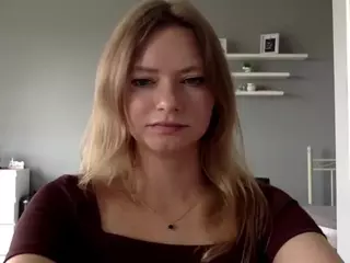 MillieDesire's Live Sex Cam Show