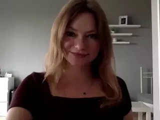 MillieDesire's Live Sex Cam Show