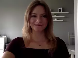 MillieDesire's Live Sex Cam Show