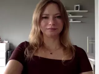 MillieDesire's Live Sex Cam Show
