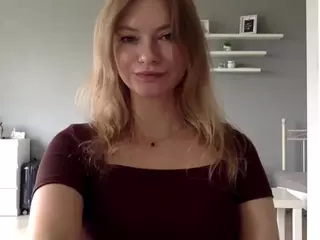 MillieDesire's Live Sex Cam Show