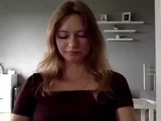 MillieDesire's Live Sex Cam Show
