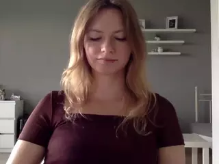 MillieDesire's Live Sex Cam Show