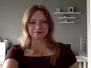 MillieDesire's Live Sex Cam Show