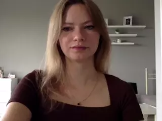 MillieDesire's Live Sex Cam Show