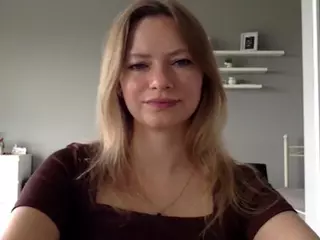 MillieDesire's Live Sex Cam Show
