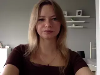 MillieDesire's Live Sex Cam Show