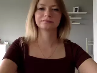 MillieDesire's Live Sex Cam Show