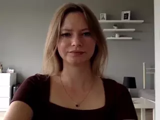 MillieDesire's Live Sex Cam Show
