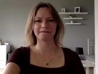 MillieDesire's Live Sex Cam Show