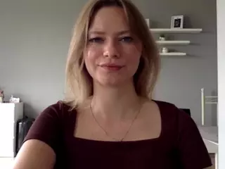 MillieDesire's Live Sex Cam Show