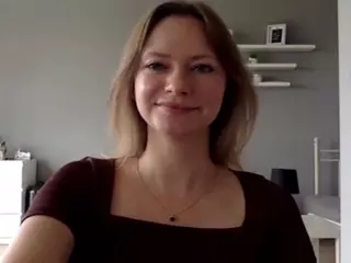 MillieDesire's Live Sex Cam Show