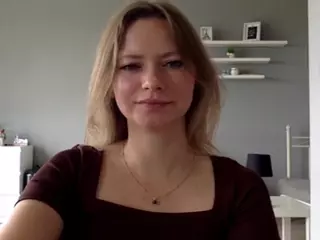 MillieDesire's Live Sex Cam Show