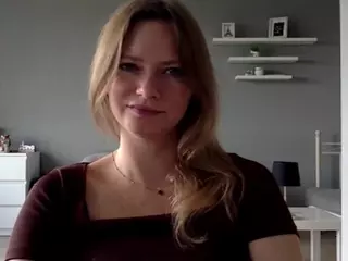 MillieDesire's Live Sex Cam Show