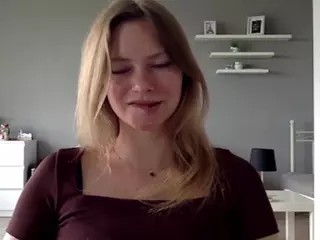 MillieDesire's Live Sex Cam Show