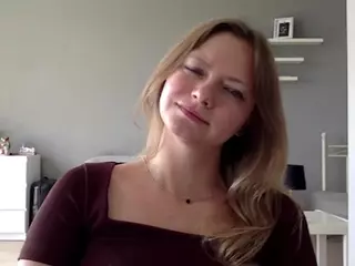 MillieDesire's Live Sex Cam Show