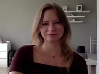 MillieDesire's Live Sex Cam Show