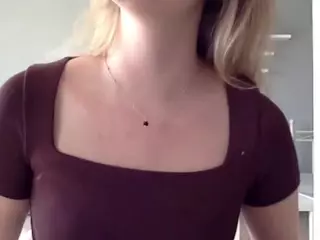 MillieDesire's Live Sex Cam Show