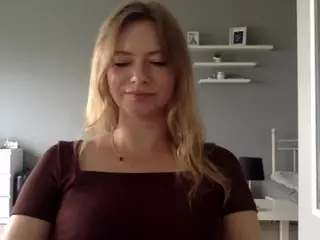 MillieDesire's Live Sex Cam Show