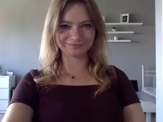 MillieDesire's Live Sex Cam Show