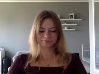 MillieDesire's Live Sex Cam Show
