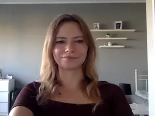 MillieDesire's Live Sex Cam Show