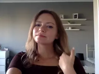 MillieDesire's Live Sex Cam Show