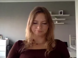 MillieDesire's Live Sex Cam Show