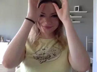 MillieDesire's Live Sex Cam Show