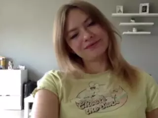 MillieDesire's Live Sex Cam Show