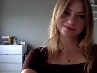 MillieDesire's Live Sex Cam Show