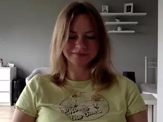 MillieDesire's Live Sex Cam Show