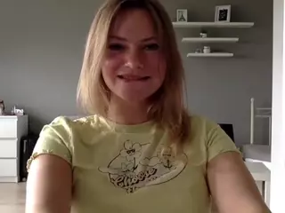 MillieDesire's Live Sex Cam Show