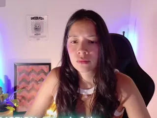 SaraSavaage's Live Sex Cam Show