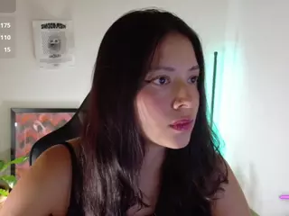 SaraSavaage's Live Sex Cam Show