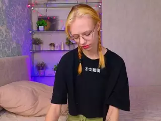 Mia's Live Sex Cam Show