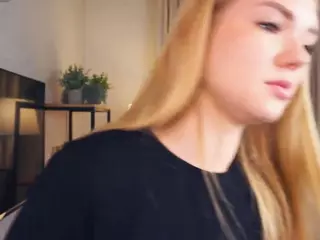Kate and Eva's Live Sex Cam Show