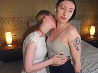 EasterAndEda's Live Sex Cam Show