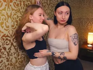 EasterAndEda's Live Sex Cam Show