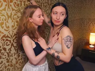 EasterAndEda's Live Sex Cam Show